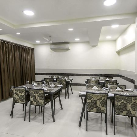 Oyo 16703 Hotel The Platinum コルカタ エクステリア 写真